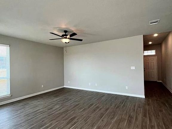 2nd image of 300 Camp Bowie Ln