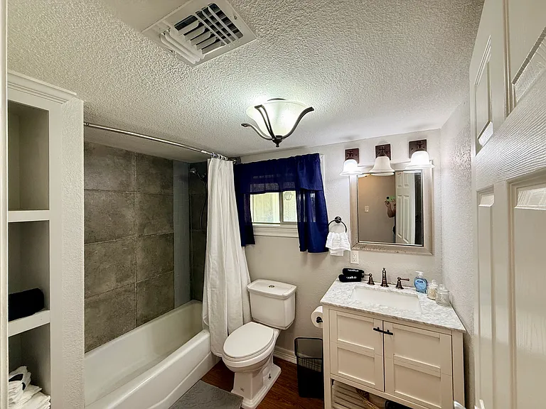 712 Hale St — Photo 15