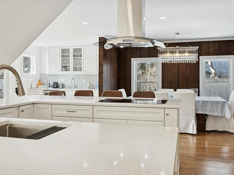 582 Montauk Hwy — Photo 15