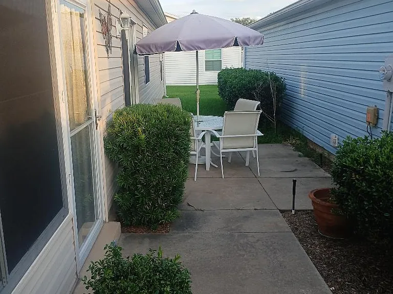 1718 Moreno Pl — Photo 8