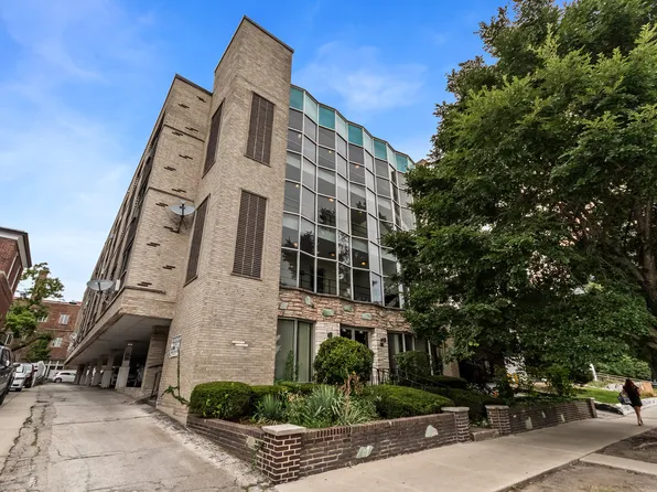 938 North Blvd APT 402, Oak Park, IL 60301