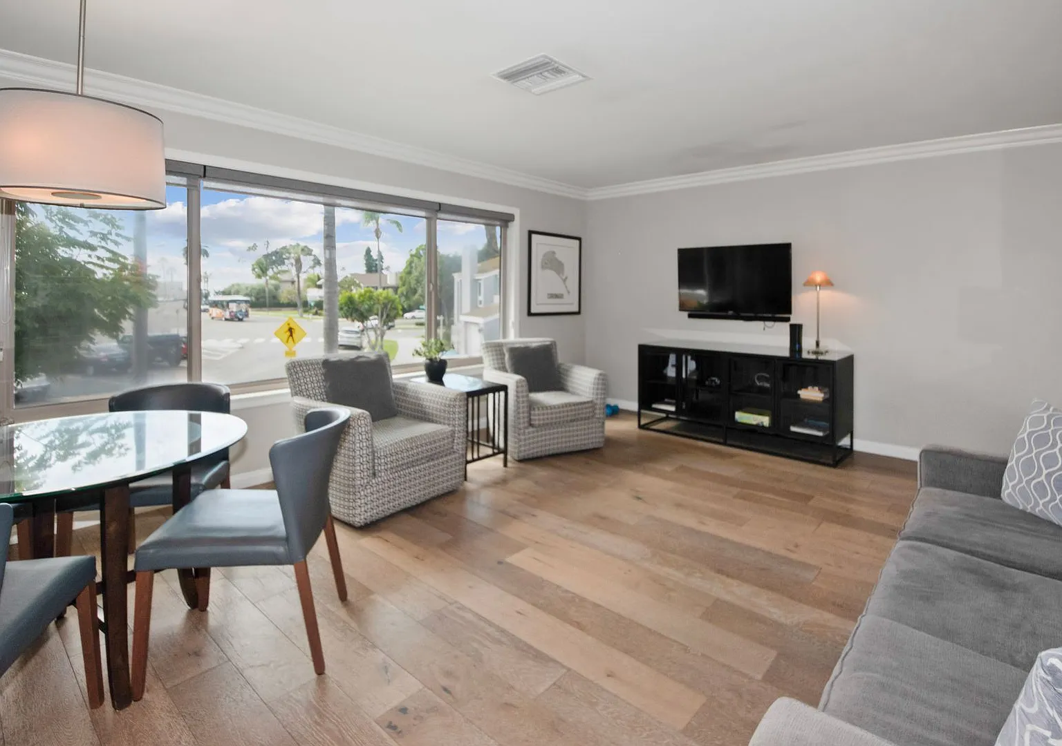 1052 Isabella Avenue Unit #E — Photo 4