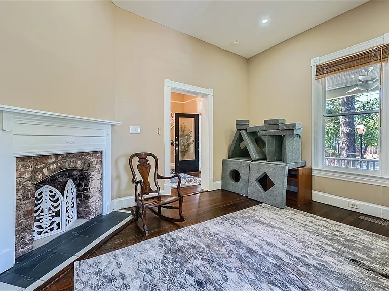 964 Oglethorpe Ave SW — Photo 8