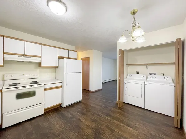 2901 7th Street SW, 2901 7th St SW APT 34, Minot, ND 58701
