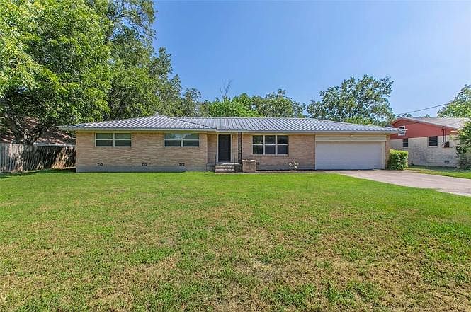 1st image of 3025 Orchard Ln