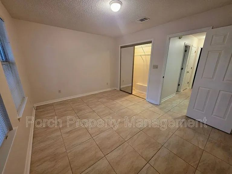 303 Shoreline Dr — Photo 30
