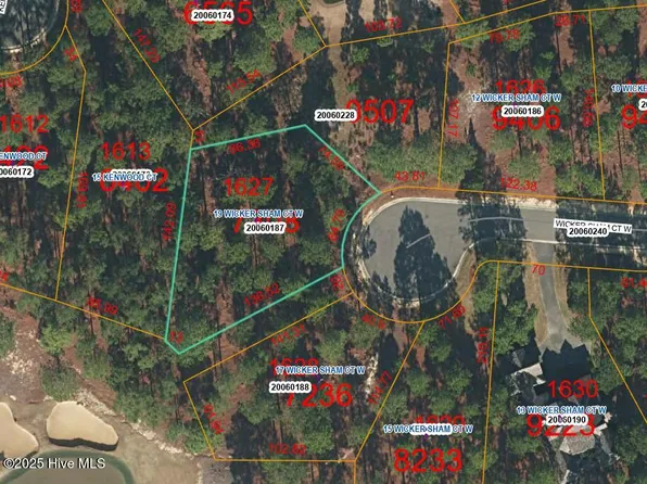 19 Wicker Sham Court W, Pinehurst, NC 28374