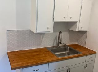 3065 S Commerce Rd APT 4, Walled Lake, MI 48390