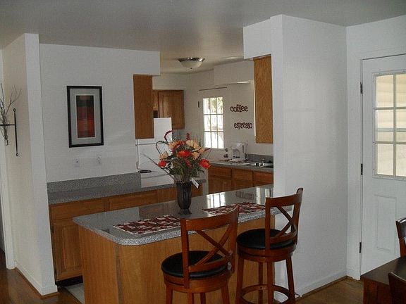 Kitchen with Bar