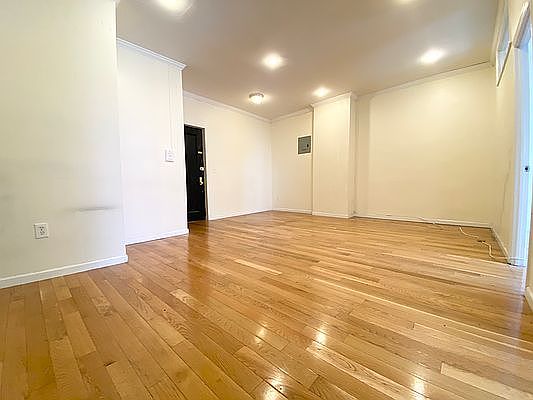 3rd image of 55 E Houston St #3R