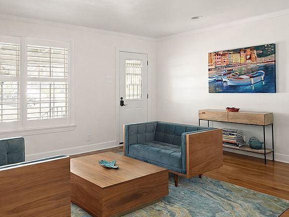 4th image of 2307 Westover Rd