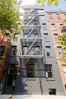 Rented by Compass | media 23