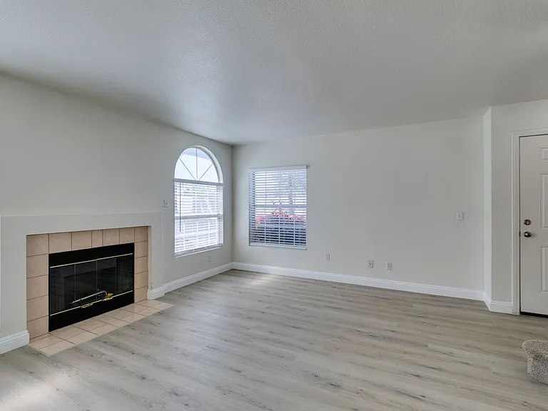 8476 Indigo Sky Ave — Photo 5