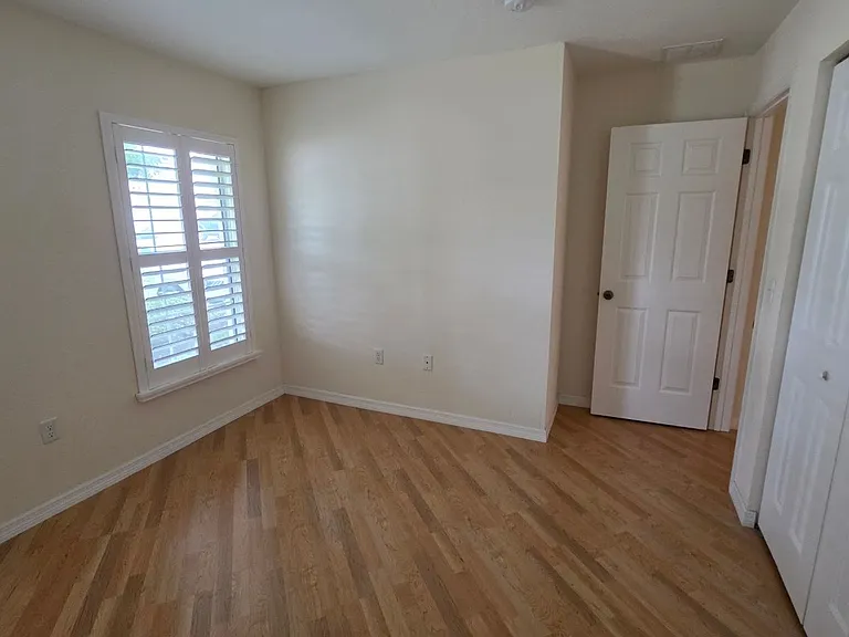 12415 NE 52nd Loop — Photo 22