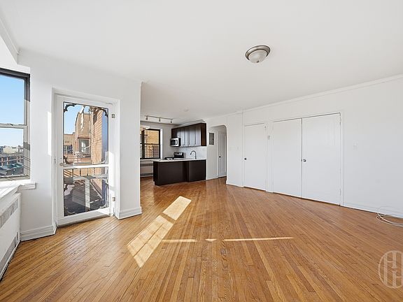 3rd image of 919 Park Pl APT 6H