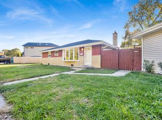 11257 S Pacific Dr, Worth, IL 60482