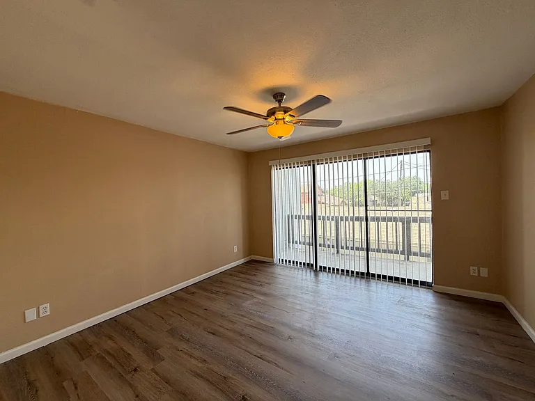 4226 Walnut Hills Dr #4 — Photo 15