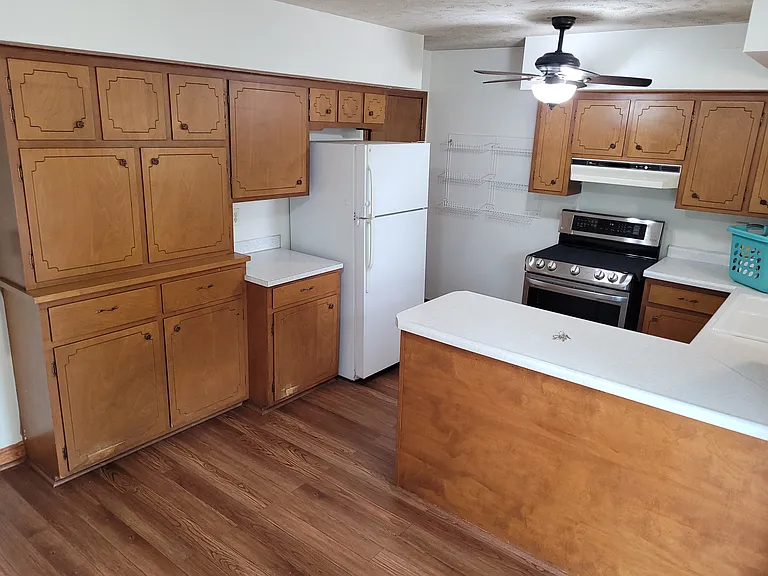 2139 N William Ave — Photo 9