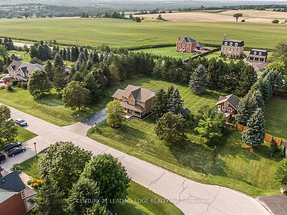 4th image of 12 Taylor Dr