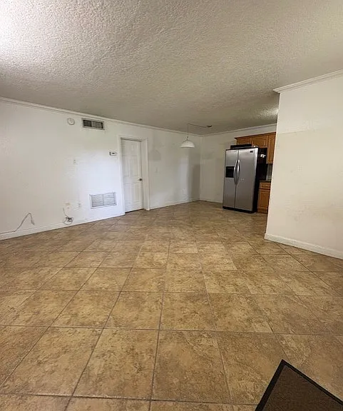 4300 SW 67th Ave #18 — Photo 1