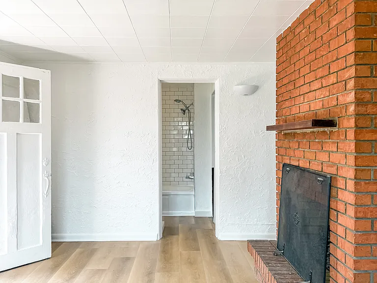 6100 Yarrow St — Photo 2