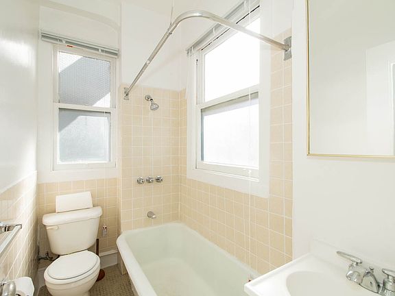 5th image of 124 Mason St APT 602