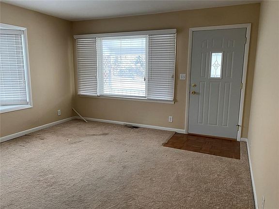 4th image of 1824 Treetop Ln