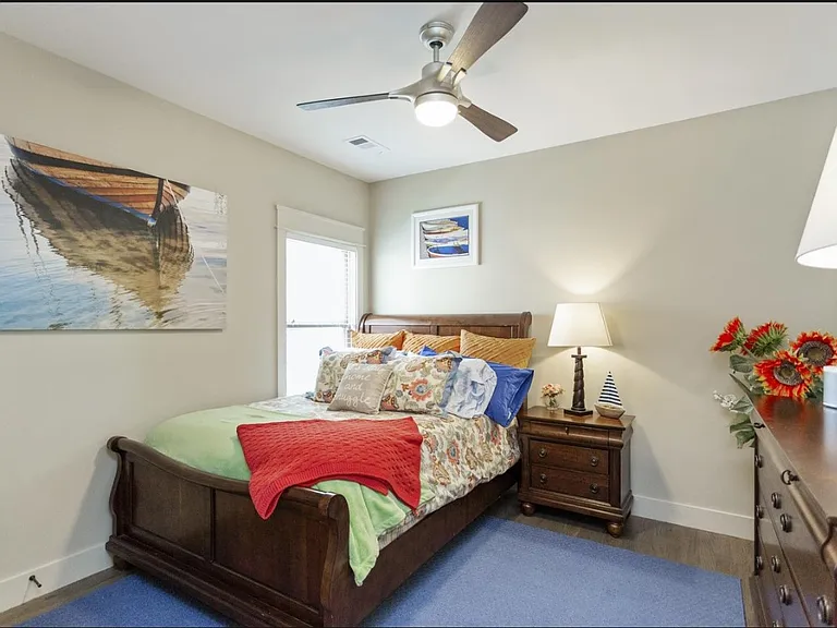 1414 Lillian St #B — Photo 14