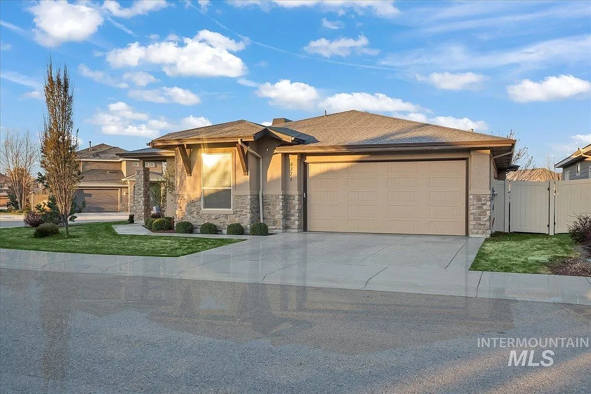 3 bed, 1787 sqft, $2,450 — Photo 4