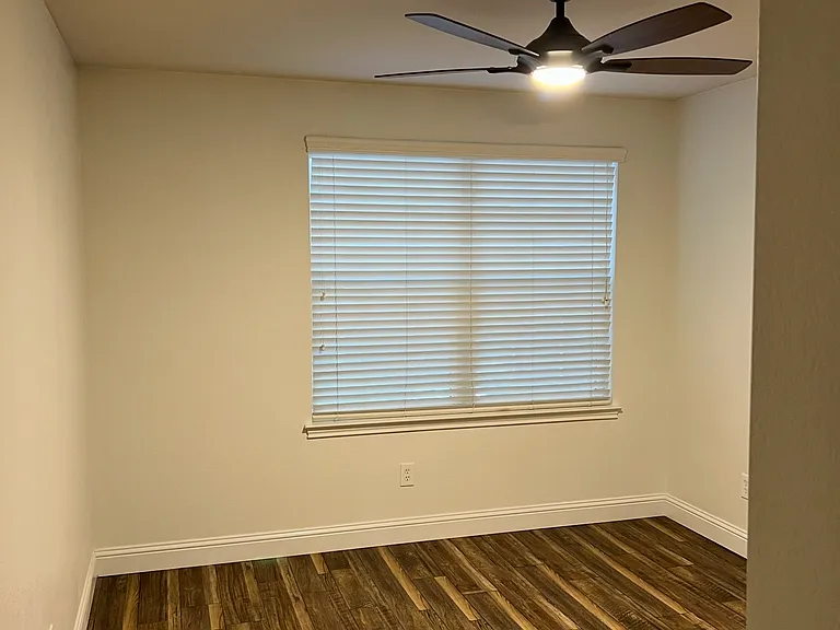 Upstairs Bedroom 1