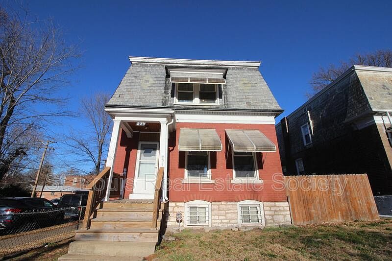 1st image of 829 Bates St