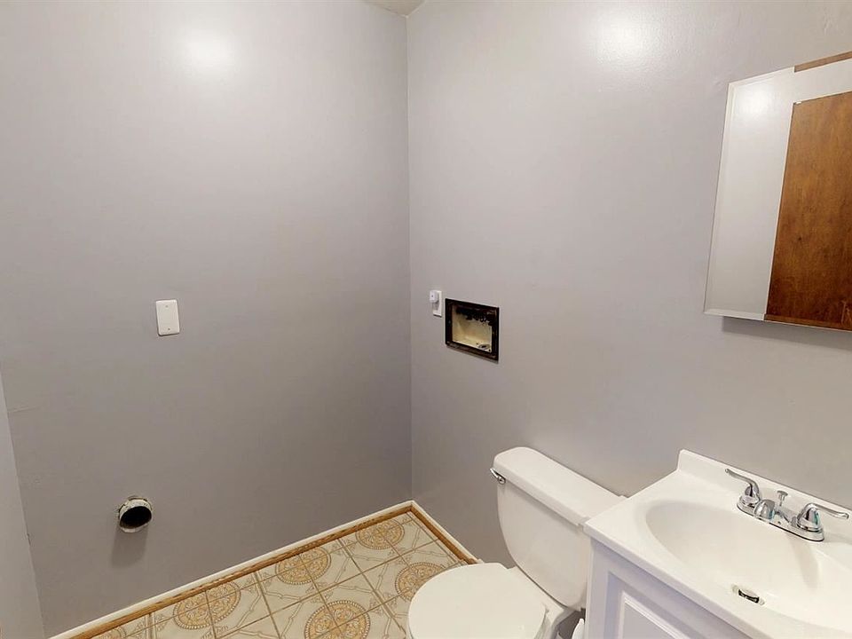 2nd image of 2523 Byrneside Dr