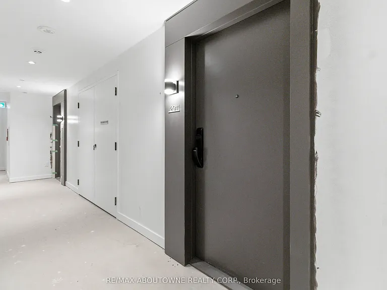 2075 Lakeshore Rd #2011 — Photo 4