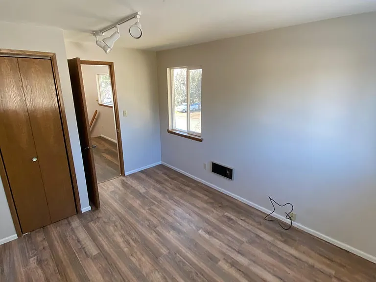 314 W 12th Ave — Photo 19