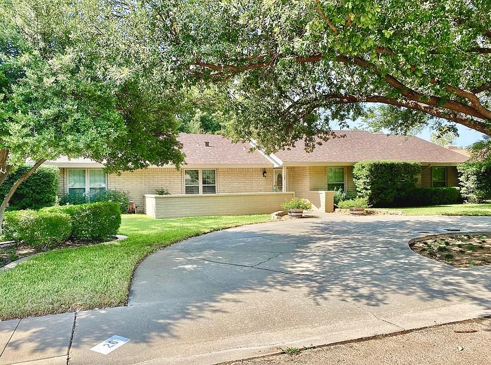1st image of 26 Brittany Ln