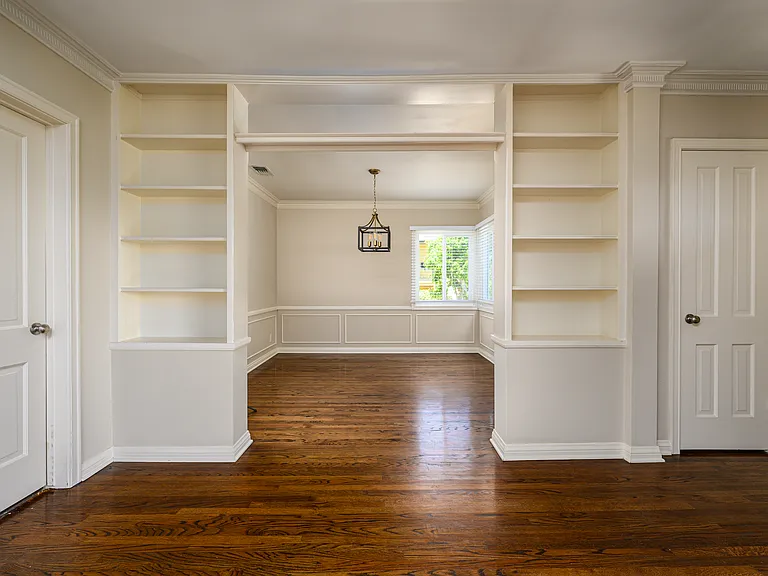 1763 Kelton Ave — Photo 6