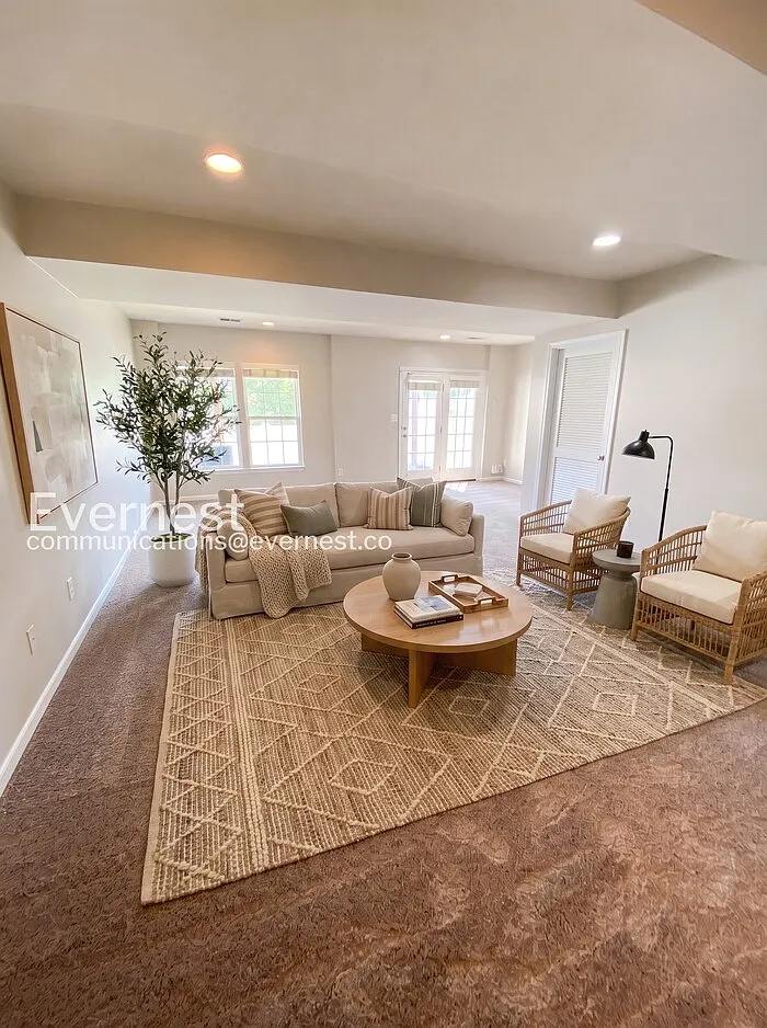 3 bed, 3.0 bath, 2143 sqft, $2,795 — Photo 3