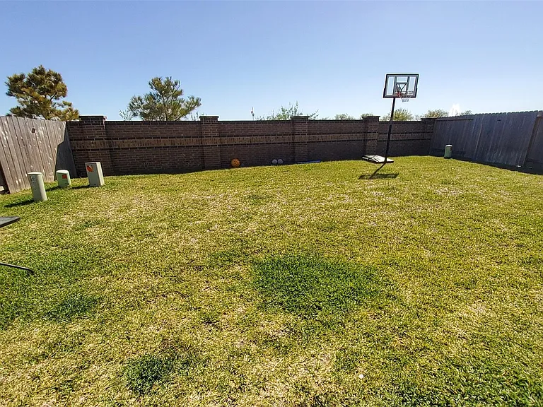 31739 Margaret Woods Ln — Photo 41
