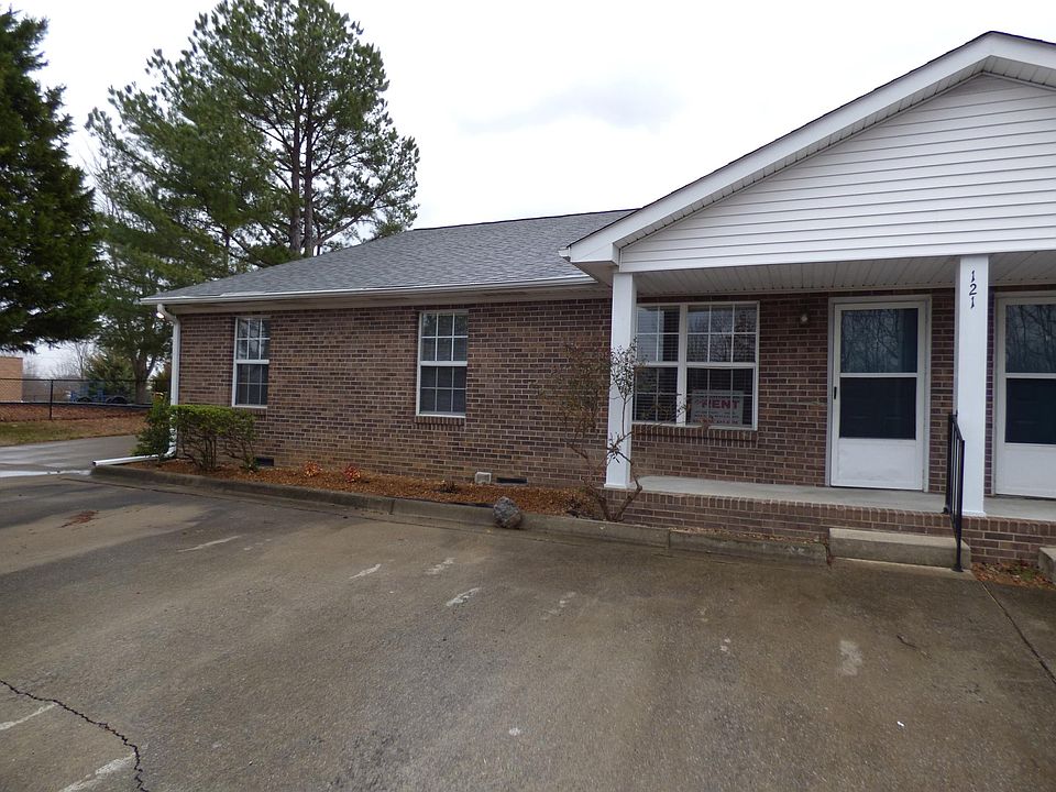 1st image of 121 Country Ln APT A