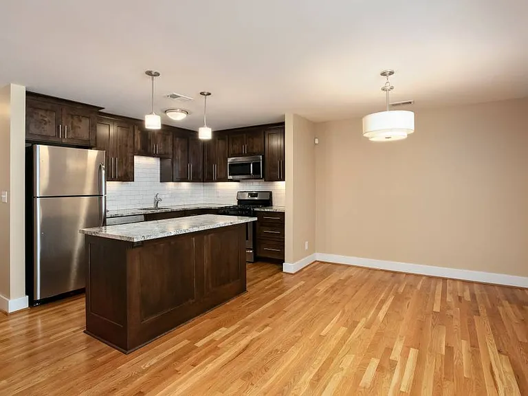 4060 McGee St — Photo 2