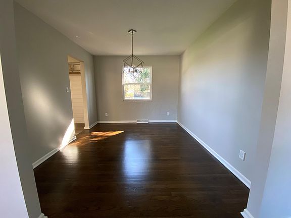 5th image of 4984 Woodbriar Pl