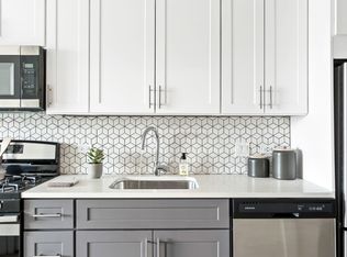 2340 N Milwaukee Ave #418, Chicago, IL 60647