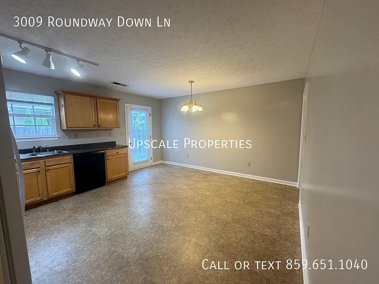 3009 Roundway Down Ln — Photo 11