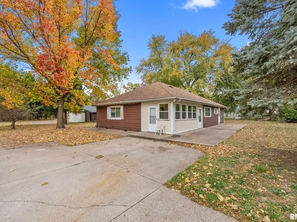 635 Island Ave, East Moline, IL 61244