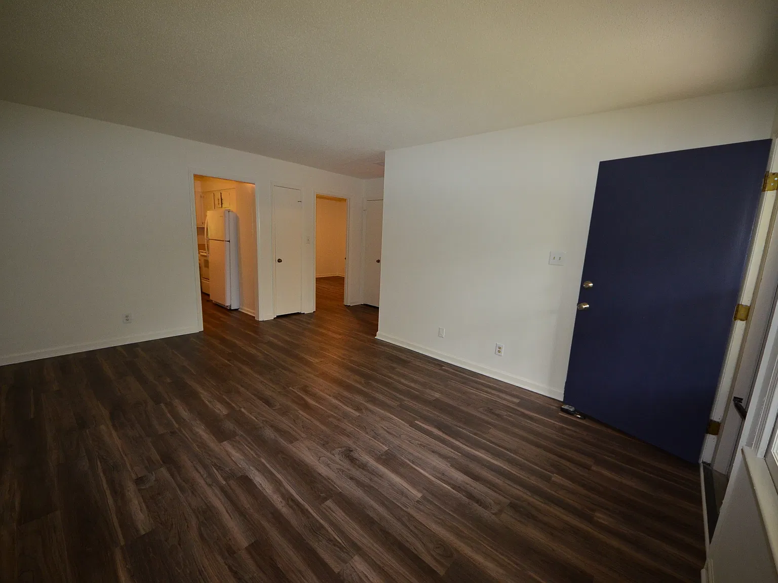 2 bed, 850 sqft, $1,350 — Photo 2