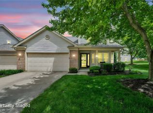 6811 Meadow Ln, Middleburg Heights, OH 44130
