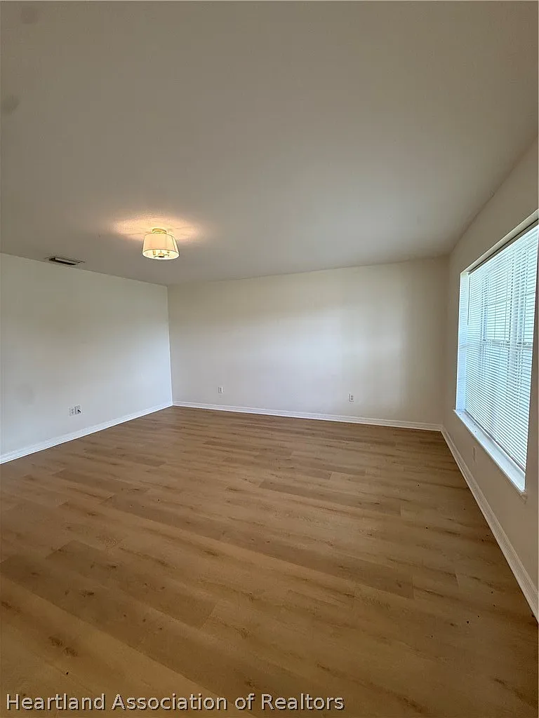 2 bed, 2.0 bath, 1036 sqft, $1,400 — Photo 4