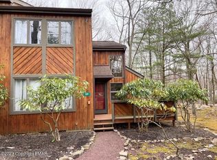 69 Ruffed Grouse Ct, Lake Harmony, PA 18624
