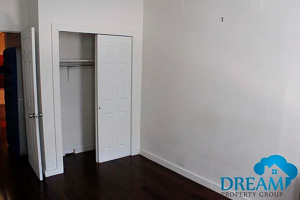 Rented by Dream Property Group LLC | media 36