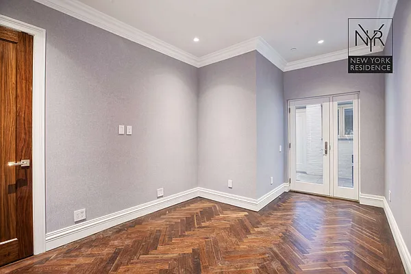 Rented by New York Residence | media 28